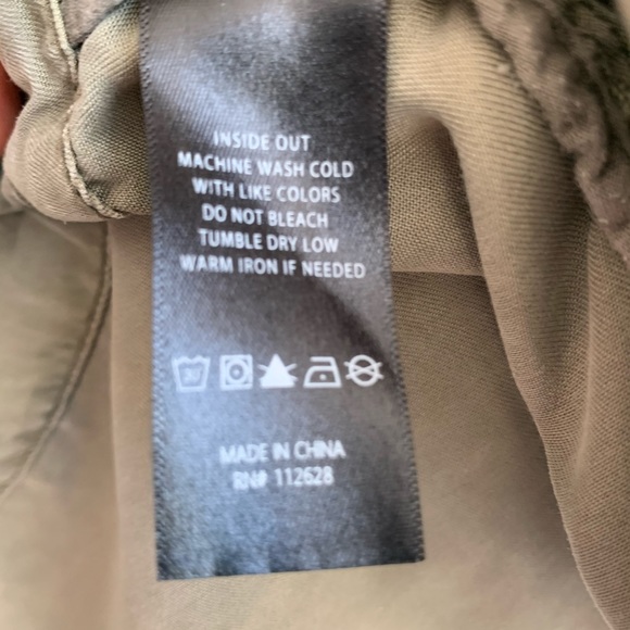 🎉Host Pick🎉 MAX JEANS Olive Green Utility Vest Draped Size Large - Picture 12 of 13